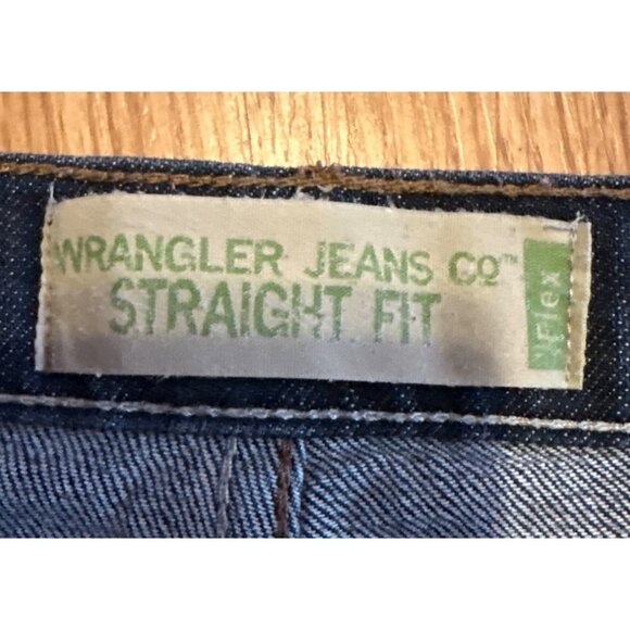 Wrangler Jeans Mens Straight Fit Denim Jeans Dark Wash Size 34x32 - Picture 2 of 7